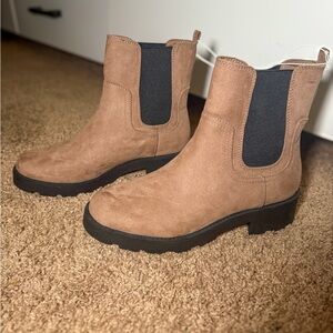NWT Old Navy‎ Women's Tan Ankle Boots